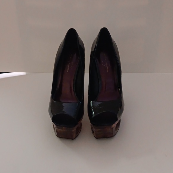 Jessica Simpson sz 8 platform Black patent leather heels. - Picture 2 of 8